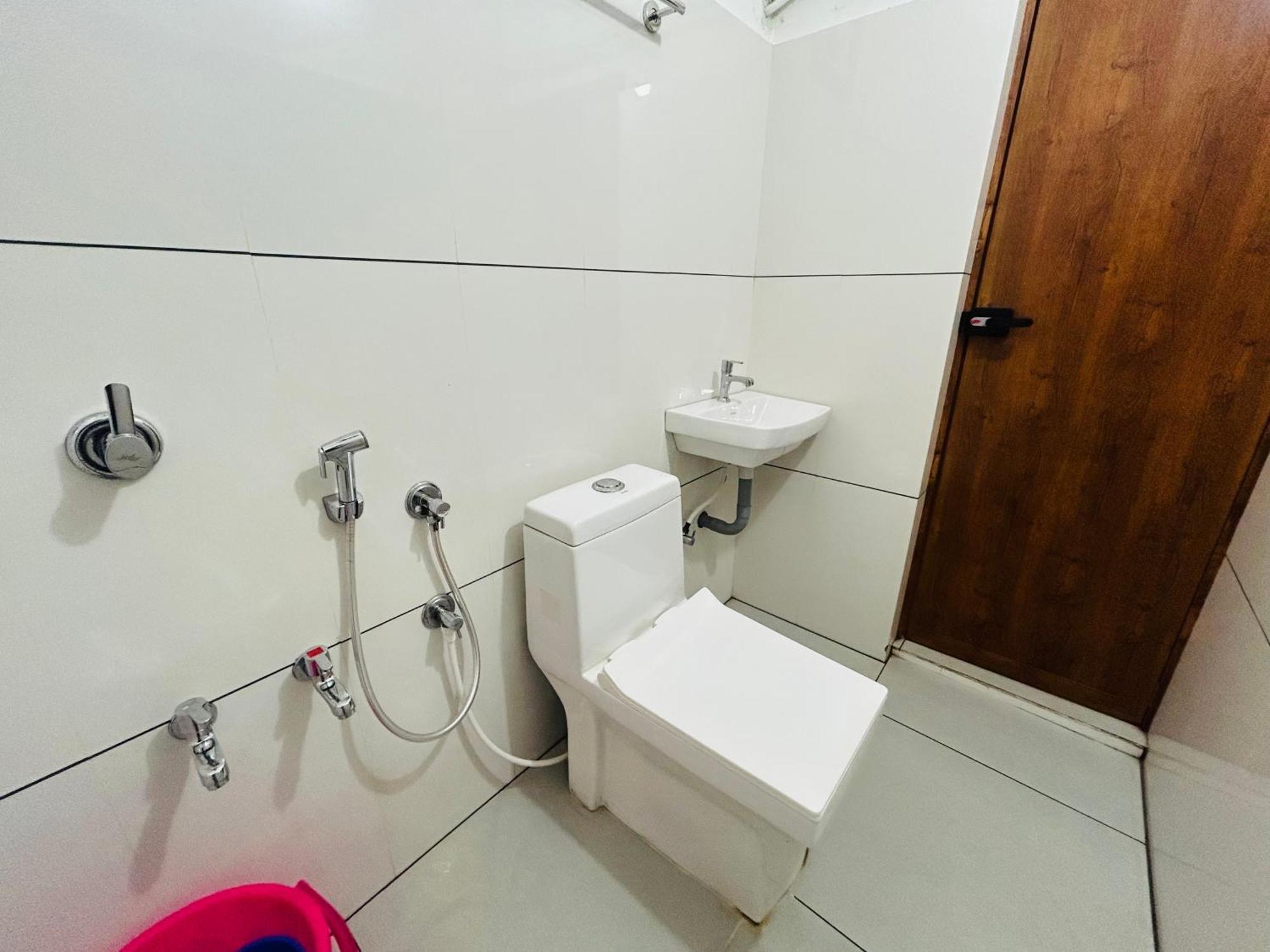 Rio Rooms Medical College Kozhikode Ngoại thất bức ảnh